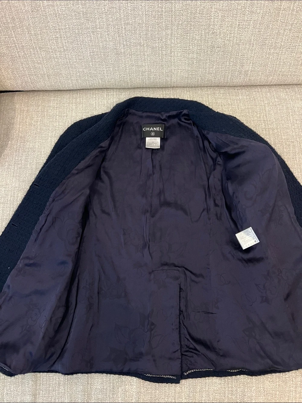 CHANEL 08A Navy Wool Cashmere Tweed Blazer Jacket CC Buttons FR 44